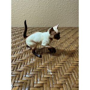 Vintage Siamese Cat Figurine - Hand-Painted Porcelain Collectible Decor